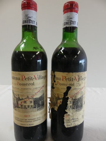 null 2 bouteilles de Pomerol Château Petit Villages 1971 (EA, BE)