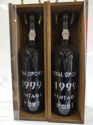null 2 bouteilles de Porto, Royal Oporto, Vintage 1999 Coffret Bois Individuel