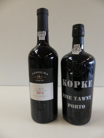 null Lot de 2 bouteilles : 1 Porto Kopke Fine Tawny 75 cl 19,5 % vol. et 1 Porto...