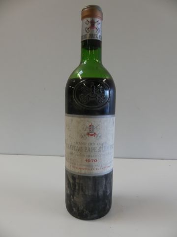 null Bouteille de Château Pape Clément Grand Cru Classé 1970 (BE, bouteille sale,...