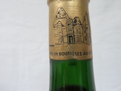 null Bouteille de Château Haut-Brion, 1992.
