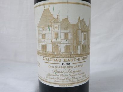 null Bouteille de Château Haut-Brion, 1992.