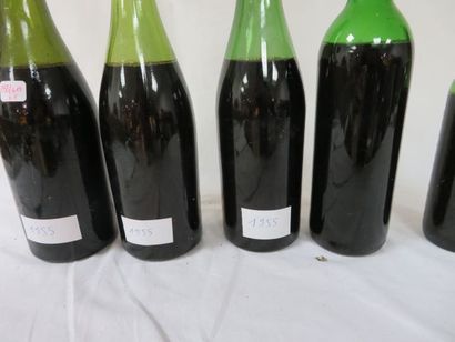 null 4 bouteilles de Saint Emilion : 3 de Château Larose Pourret et une de Château...