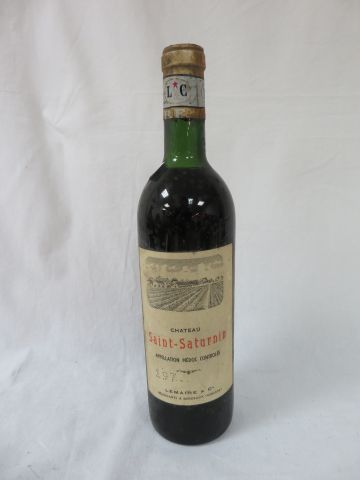 null 1 bouteille de Saint Saturnin, 197?. (LB)
