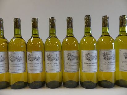 null 9 bouteilles de Clos du Liboreau Blanc Sec 1997 Présence de quelques lies (en...