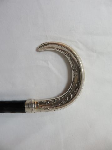 null Canne, pommeau en argent. Long.: 88 cm