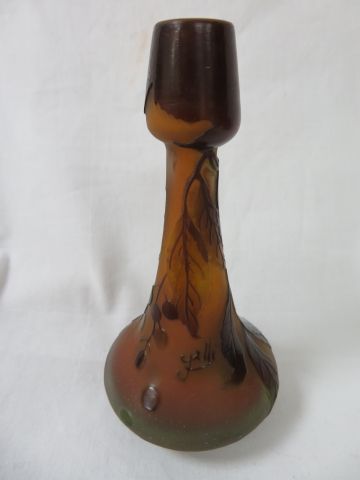 null GALLE Vase soliflore en pate de verre dégardé marron à décor multicouche dégagé...