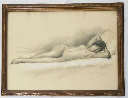 null Jean LEFEUVRE "Femme nue allongée" Fusain et craie. Signé et daté 1915. Encadré...