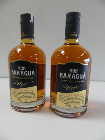 null 2 bouteilles de Rhum Ambré Viejo Baragua de la République Dominicaine 70 cl...
