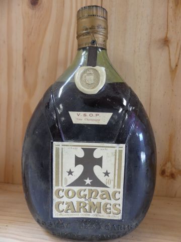 null Très vieille bouteille de Cognac VSOP Fine Champagne M. Gouin des années 40...