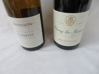 null Lot de 2 bouteilles : 1 de Chablis domaine Chanson 2006 et 1 de Beaune Chorey-les-Beaune...