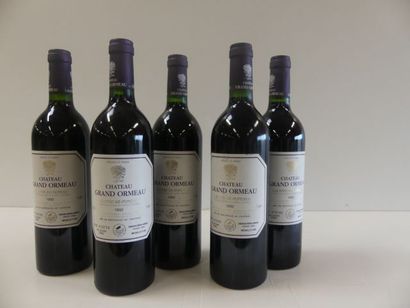 null 5 bouteilles de Château les Grands Ormeaux, Lalande de Pomerol, 1992. (médaille...