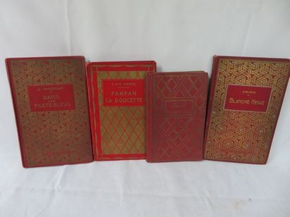 null Lot de 4 livres début XXe : Fanfan la Doucette, Blanche Neige, L'Oiseau Bleu,...