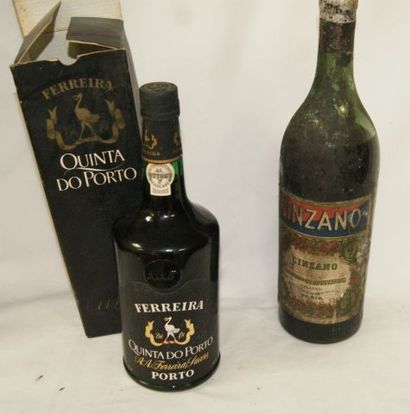 null Lot de deux bouteilles : une de porto Fereira (dans sa boîte) et une de Cin...