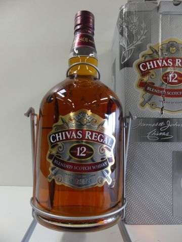 null Whisky 4,5 l Chivas Regal 12 ans d'âge avec son coffret + bec verseur 40 % ...
