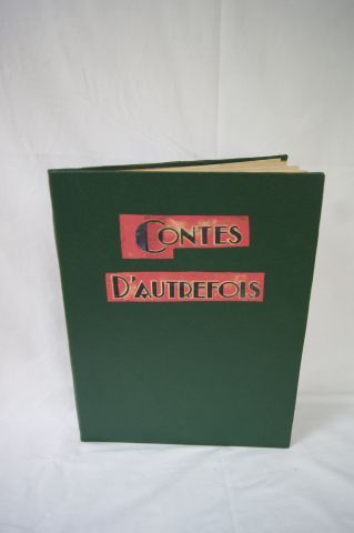 null Recueils et contes d'autrefois , ed. Gordine 1935. Mauvaise etat , relieure...