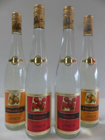 null Lot de 4 bouteilles : 2 Eaux de Vie de Kirsch Lemercier 70 cl 42 % vol ; 2 Eaux...