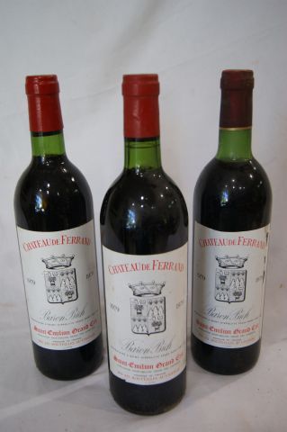 null 3 bouteilles de Saint Emilion Grand Cru, Château de Ferrand, 1979. (LB, ela,...