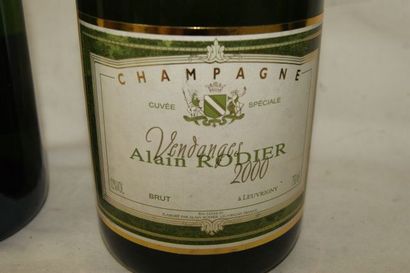 null Lot de deux bouteilles de champagne : Alain Roddier 2000 et Payelle