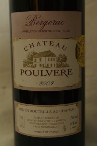 null Lot de 4 bouteilles de vin : Pauillac Château Lynch Moussas 2000, une Bergerac...
