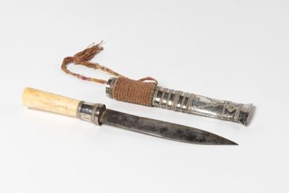 # KNIFE In silver and ivory. Thailand, 19th...