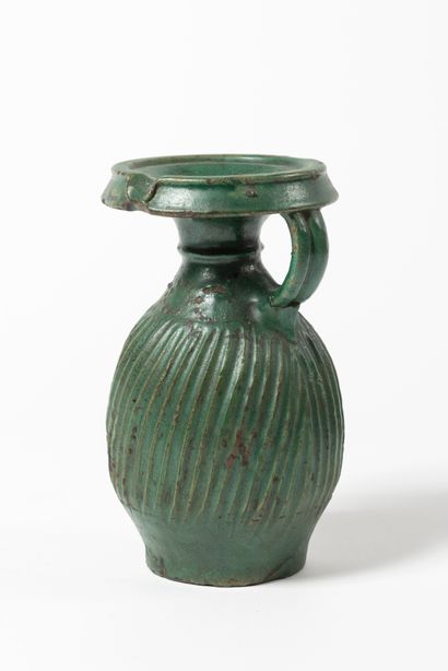 OIL POT In glazed stoneware Iran, 19th century...