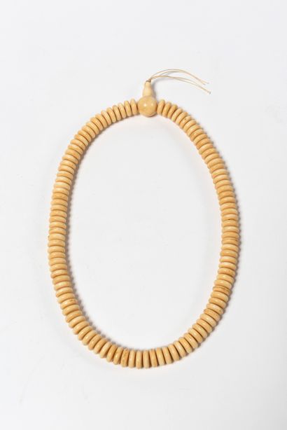 # NECKLACE In ivory China, early 20th century....