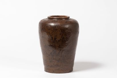 Stoneware jar Thailand, 19th century. Oude...