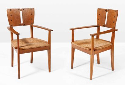Serrurier & Cie / GUSTAVE SERRURIER (1858-1910) Artisans Paire de fauteuils Chêne,...