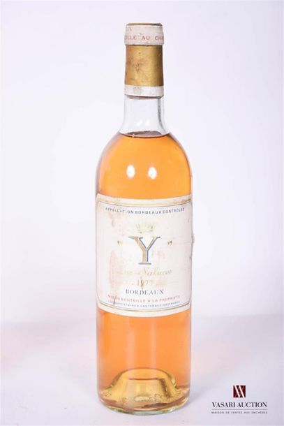 null "1 bouteille	""Y"" d'Yquem	Bordeaux Sup.	1977
	Et. fanée et tachée. N : tout...