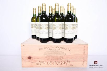 null 12 bouteilles	CHÂTEAU LA LOUVIÈRE	Graves blanc	1997
	Et. impeccables. N : 11...