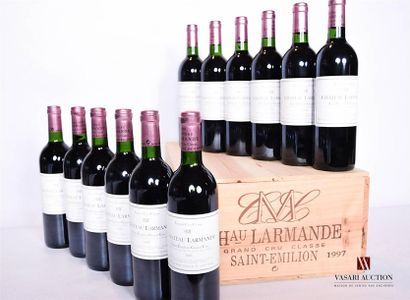 null 12 bouteilles	CHÂTEAU LARMANDE	St Emilion GCC	1997
	Et. impeccables. N : 8 bas...