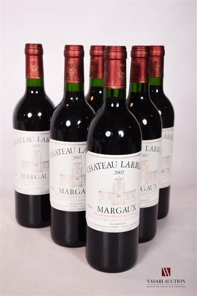 null 6 Bouteilles	Château LARRUAU	Margaux	2002
	Et. impeccables. N : mi goulot.	...