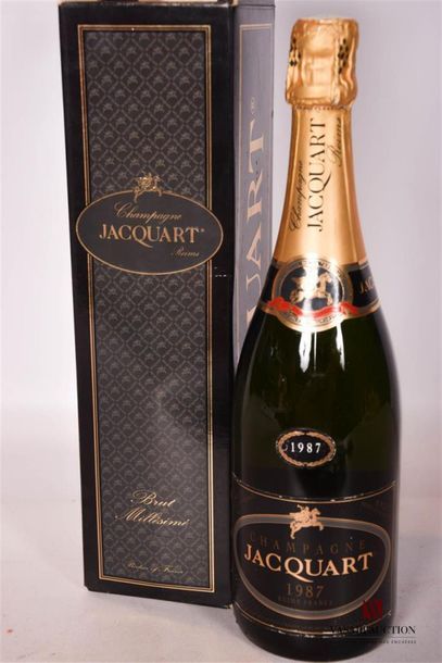 null 1 Bouteille	Champagne JACQUART Brut		1987
	Et. très légèrement usée. N : très...