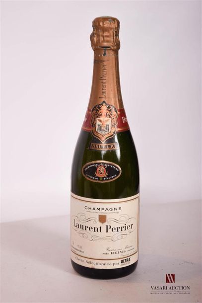 null 1 Bouteille	Champagne LAURENT PERRIER Brut L.P		NM
	Et. portant la mention "...