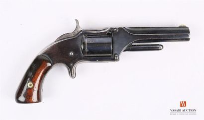 null Revolver top lever simple action calibre .32, percussion annulaire, canon octogonal...