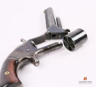 null Revolver top lever simple action calibre .32, percussion annulaire, canon octogonal...