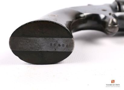 null Revolver simple action SMITH & WESSON, canon de 152 mm calibre .32 annulaire,...
