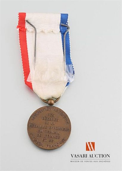 null Fédération nationale des décorés de la médaille d'honneur du travail de France...