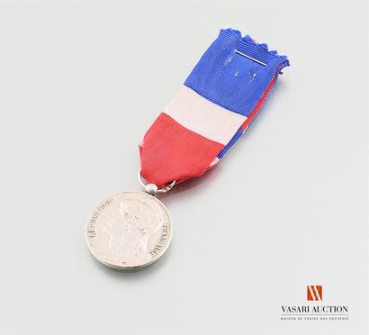 null France - Commerce Travail Industrie, médaille du travail, argent 27 mm, poinçon...