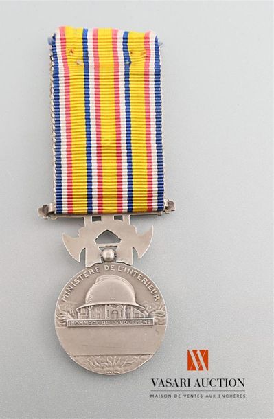 null France - Médaille d'honneur des sapeurs pompiers, ministère de l'intérieur hommage...
