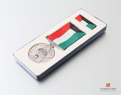 null Médaille pour la libération du Koweit, 1991, dans sa boite d'origine avec barrette...