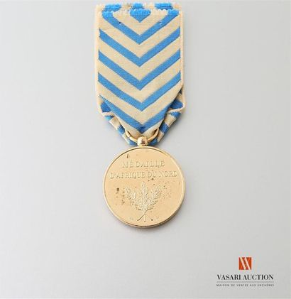 null Médaille d'Afrique du nord, (1997-2002), bronze doré, TTB
