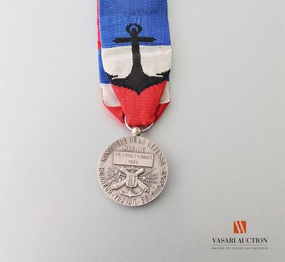 null France: Ministère de la défense, médaille d'honneur, marine, attribuée 1987,...