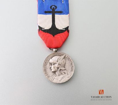 null France, Marine nationale, médaille d'honneur, échelon argent, attribuée 1970,...