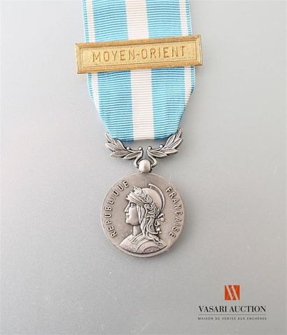 null Médaille d'Outre-mer, avec agrafe Moyen-Orient, BE-TBE
