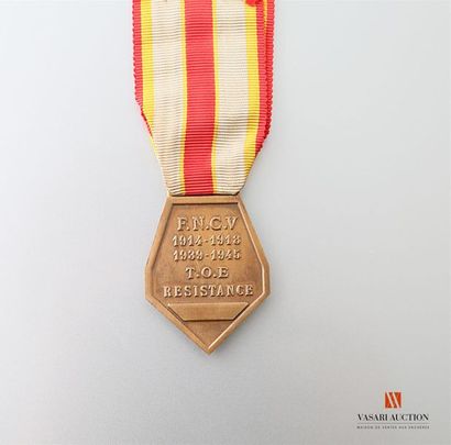 null Fédération nationale des combattants volontaires, médaille commémorative 1914-1918,...