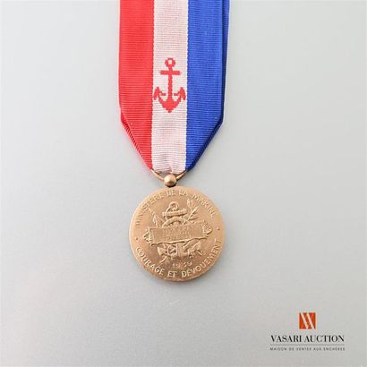 null Ministère de la Marine - Médaille d'honneur du travail, bronze, 27 mm, gravée...
