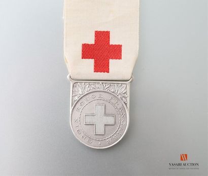 null Croix rouge francaise - Médaille associative, attribuée, 32 mm, TTB
