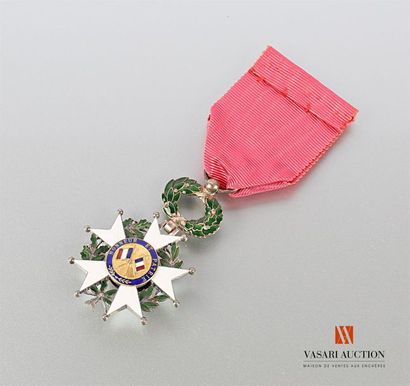 Ordres et décorations : Ordre de la Légion...